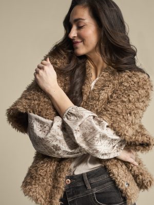 Red Button vest Freddie fake fur Cafe Noir